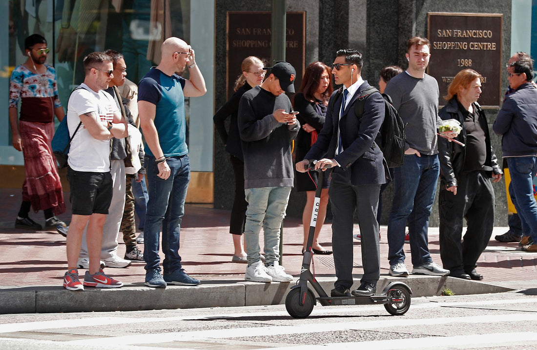 Top 5 Reasons Scooters are Great for City Life